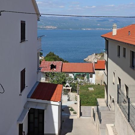 Apartments And Rooms With Parking Space Vrbnik, Krk - 5299 Exteriér fotografie